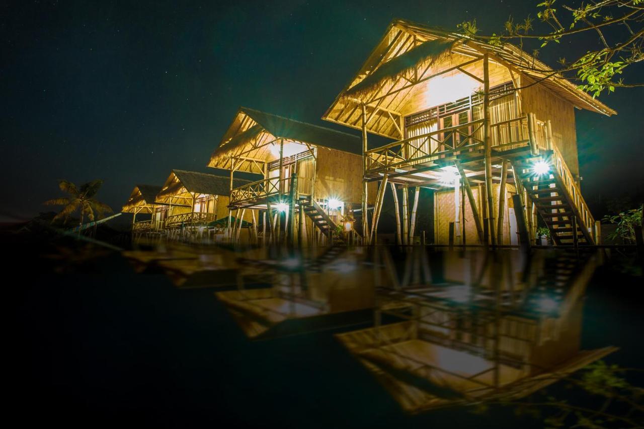 Batununggul Pondok Bamboo Villa מראה חיצוני תמונה