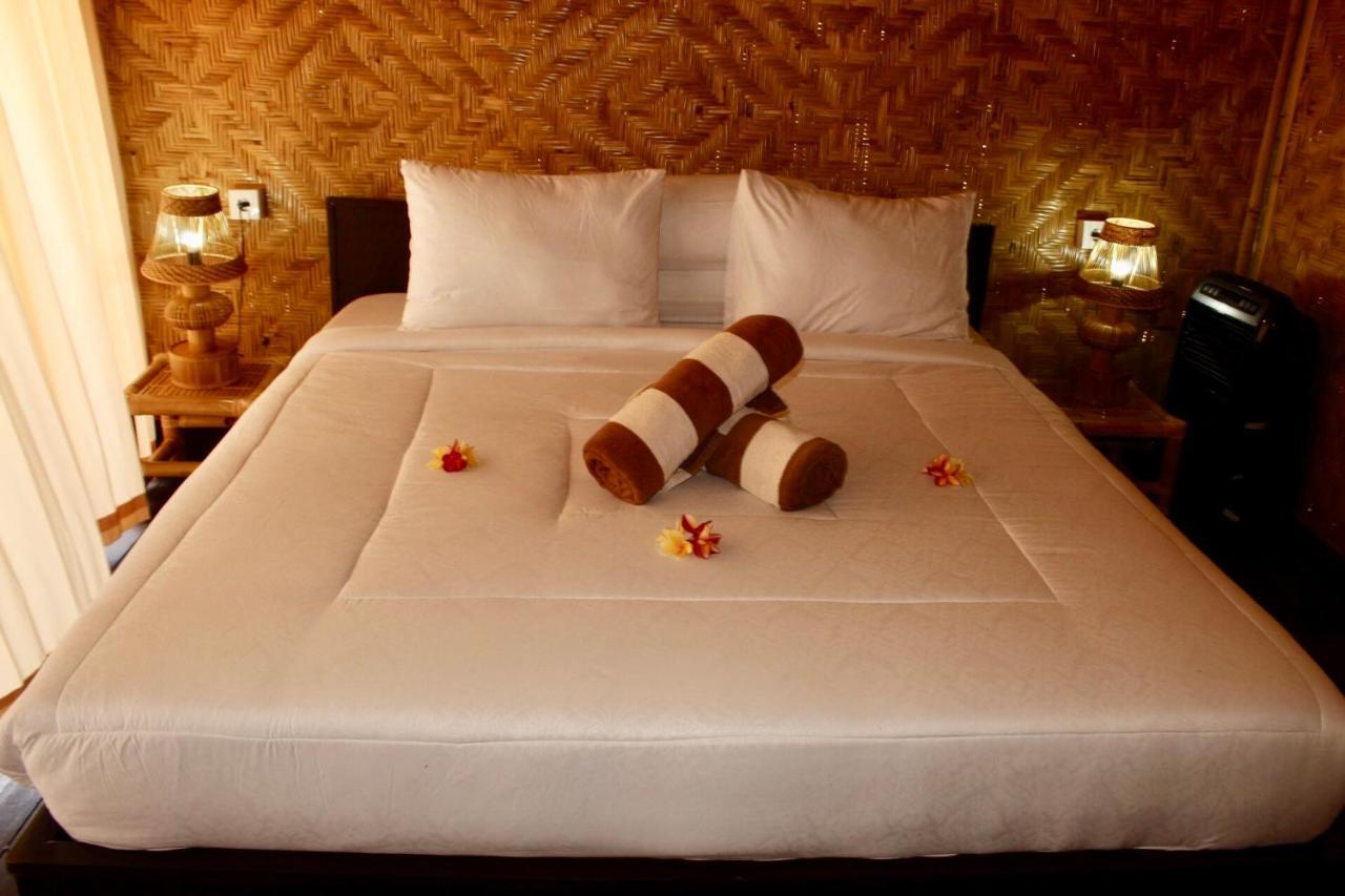 Batununggul Pondok Bamboo Villa מראה חיצוני תמונה